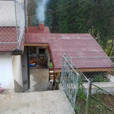 게스트하우스 Рехатъ Къща Огнянови